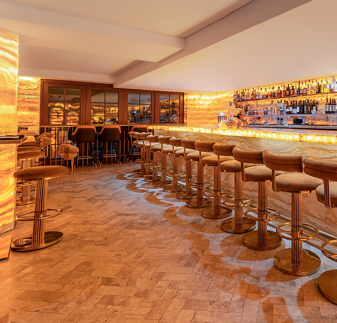 Zoi Lobby Bar
